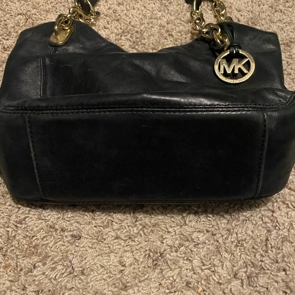 Michael Kors Black Leather Shoulder Bag with Gold Accents - Picture 2 of 4